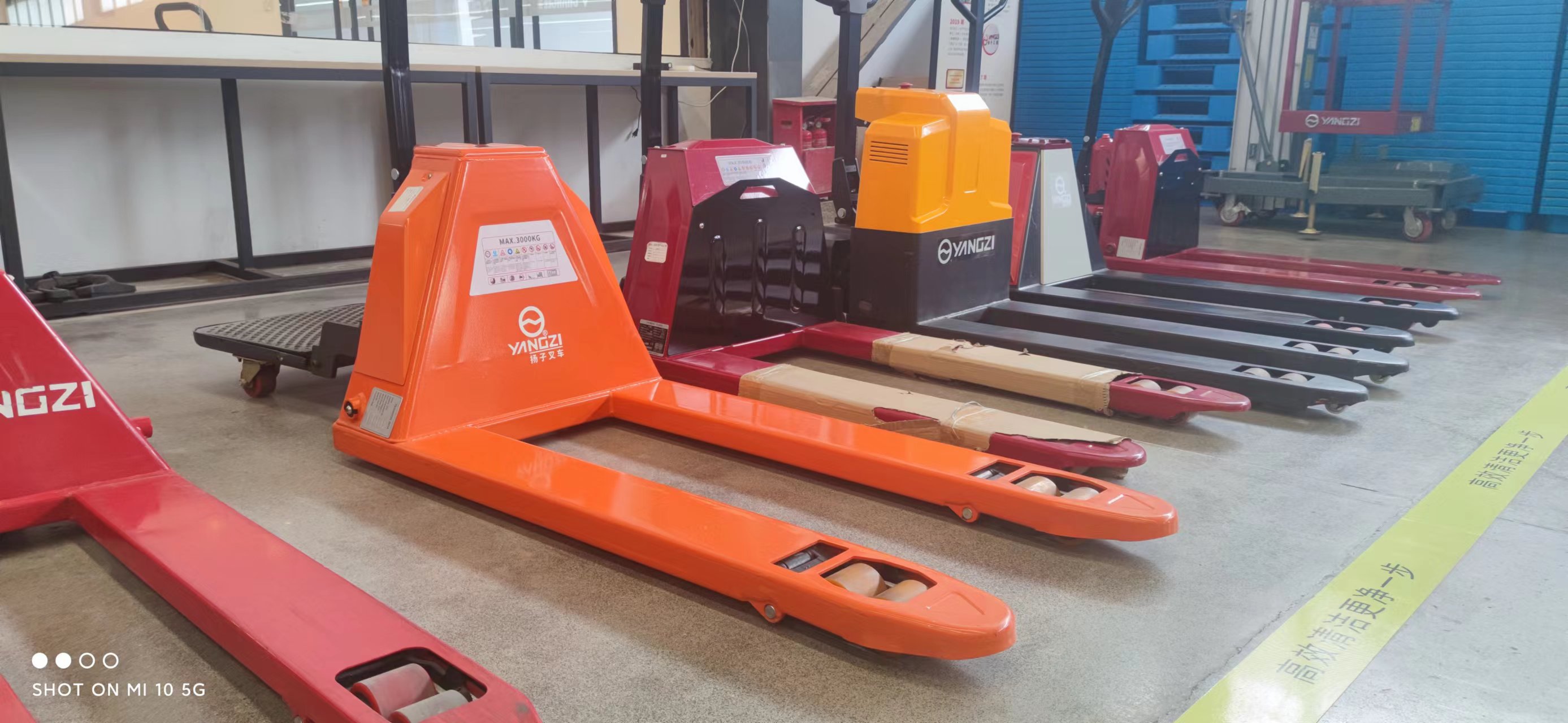 使用電動叉車時應注意什么？