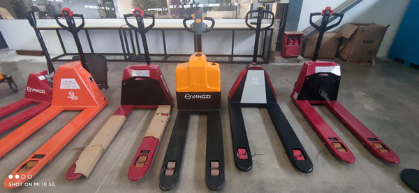 如何選擇合適的手動搬運車 如何選擇合適的手動搬運車